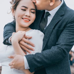 Cách Tạo Dáng Chụp Ảnh Cưới Cho Cặp Đôi Có Thân Hình Mũm Mĩm 2